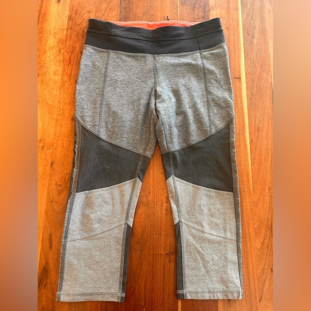 lululemon athletica Gray and Black Cropped Leggings